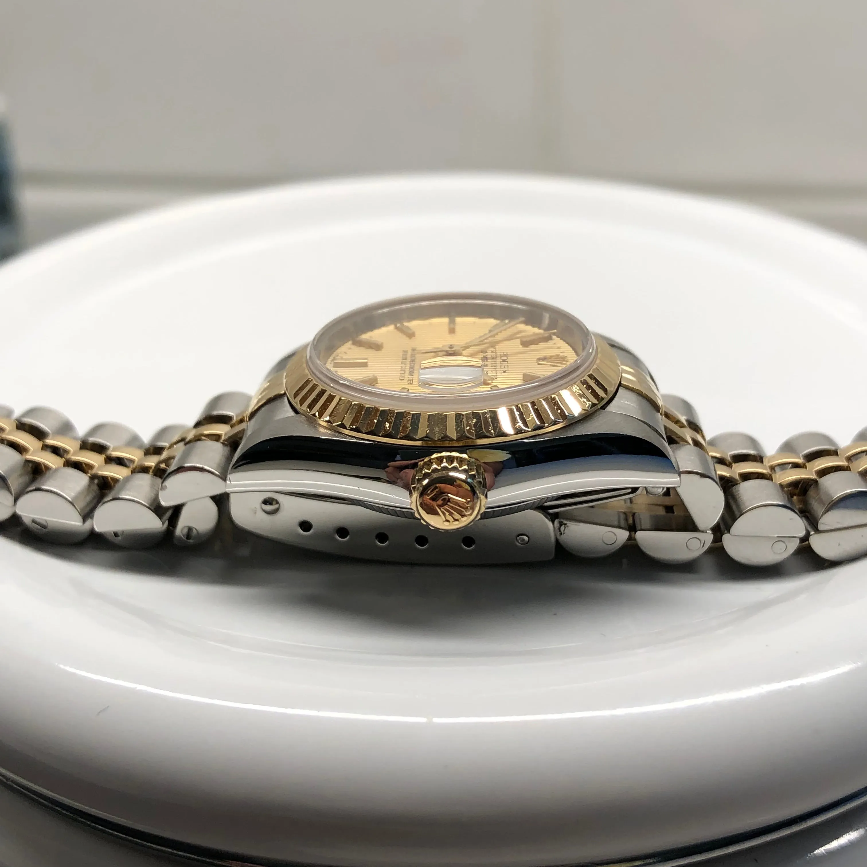 1995 Rolex Datejust 69173 Two Tone Jubilee Champagne Tapestry Dial Ladies Wristwatch Box Papers